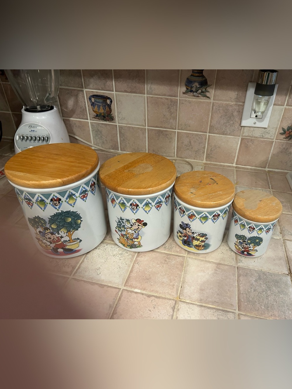 Vintage Minnie Mouse canister set